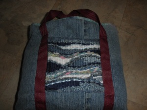 Knitting bag with woven pocket